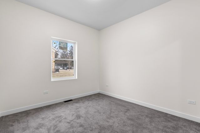 17 W Dearborn Street, Plano, IL 60545