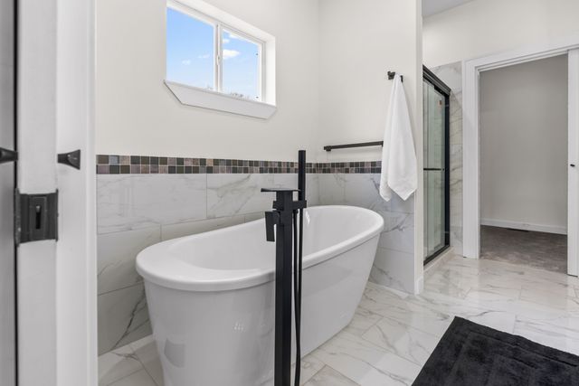 17 W Dearborn Street, Plano, IL 60545