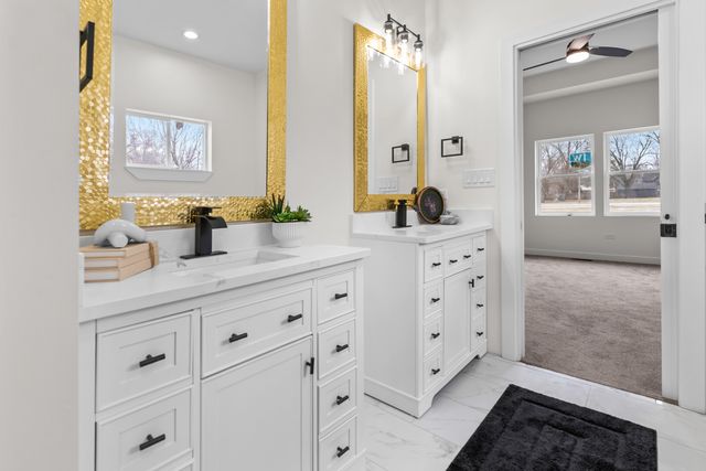 17 W Dearborn Street, Plano, IL 60545