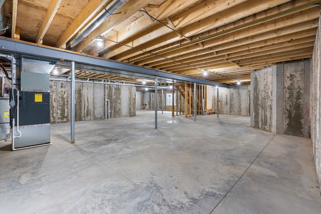 17 W Dearborn Street, Plano, IL 60545