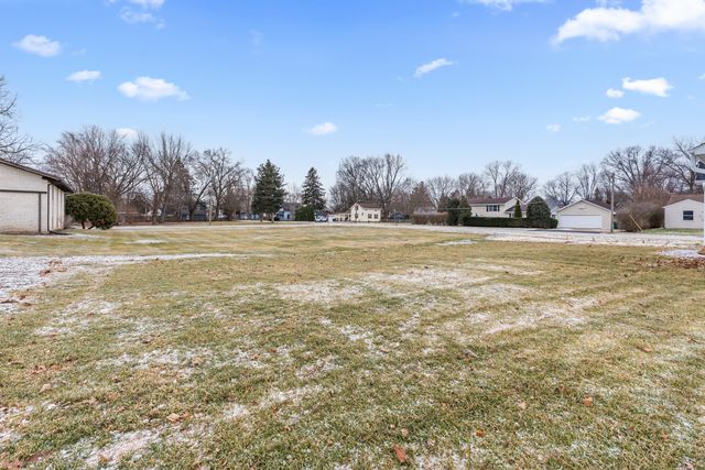 17 W Dearborn Street, Plano, IL 60545