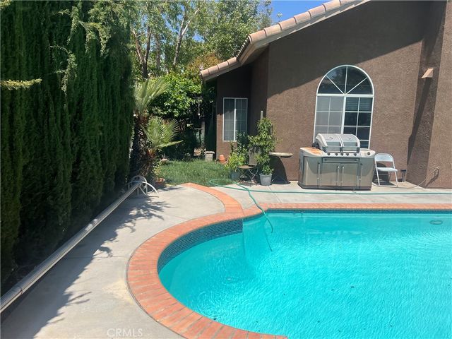 2800 W Pondera, Lancaster, CA 93536