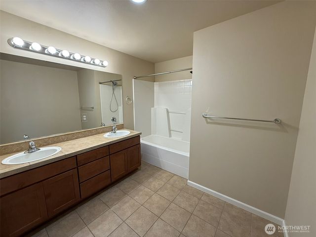 2593 22nd Avenue NE, Issaquah, WA 98029