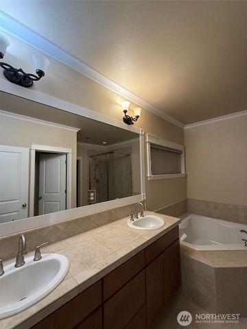 2593 22nd Avenue NE, Issaquah, WA 98029