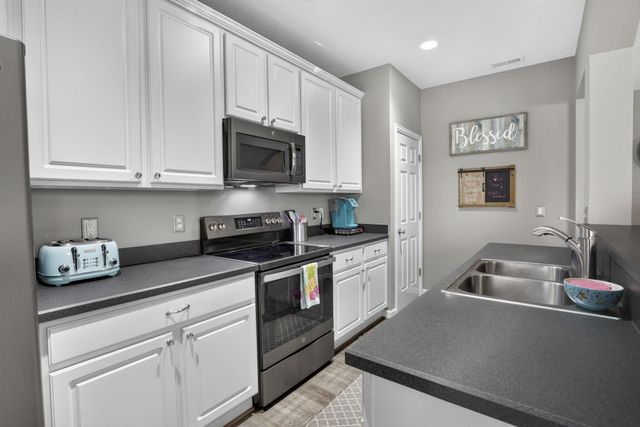 7911 Ashenden Drive, Blacklick, OH 43004