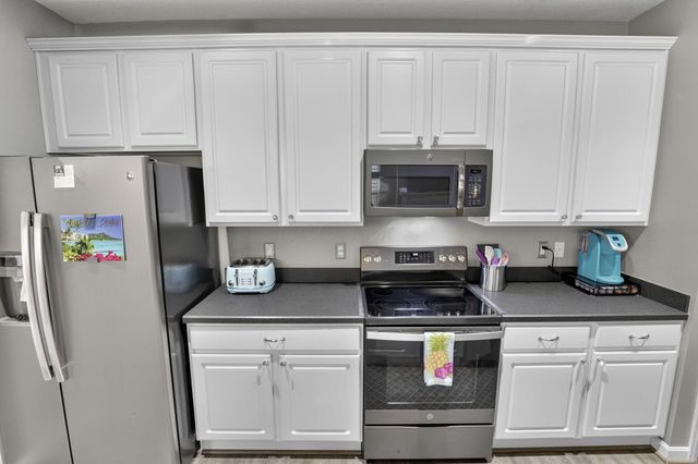 7911 Ashenden Drive, Blacklick, OH 43004