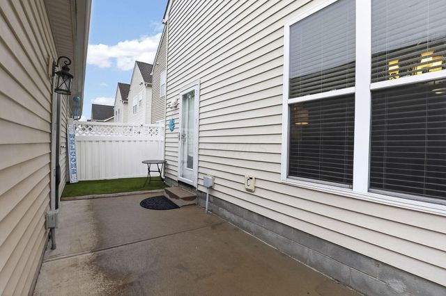 7911 Ashenden Drive, Blacklick, OH 43004