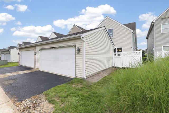 7911 Ashenden Drive, Blacklick, OH 43004