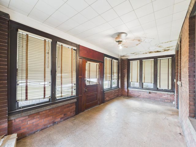 2912 3rd Avenue, Huntington, WV 25702