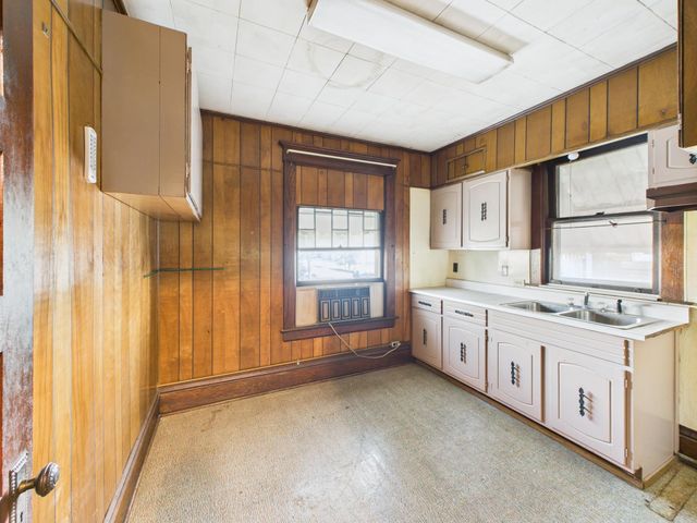 2912 3rd Avenue, Huntington, WV 25702