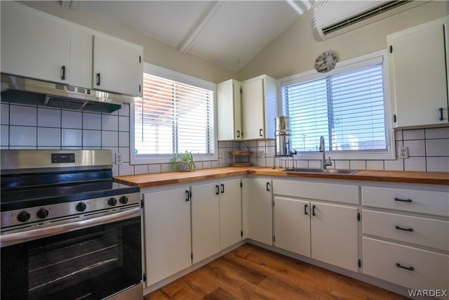 16548 N Kitmit Drive, Dolan Springs, AZ 86441