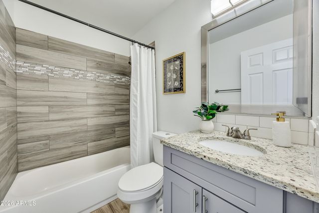 2064 W OBISPO Avenue, Mesa, AZ 85202