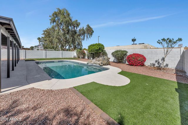 2064 W OBISPO Avenue, Mesa, AZ 85202