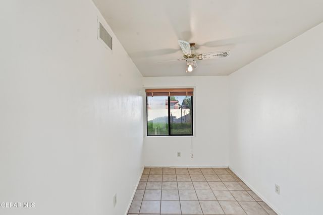 232 MANGO Road, El Paso, TX 79915
