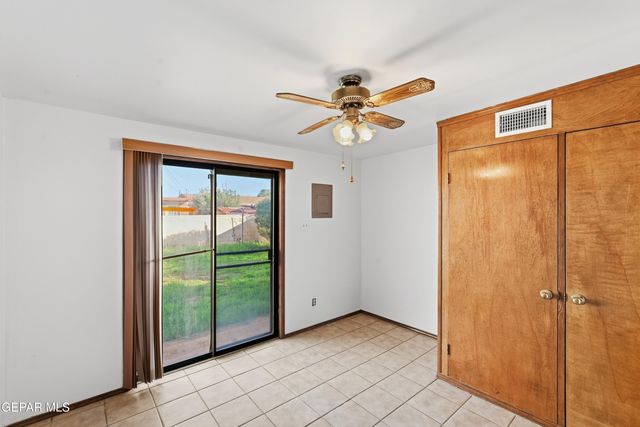 232 MANGO Road, El Paso, TX 79915