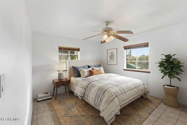 232 MANGO Road, El Paso, TX 79915