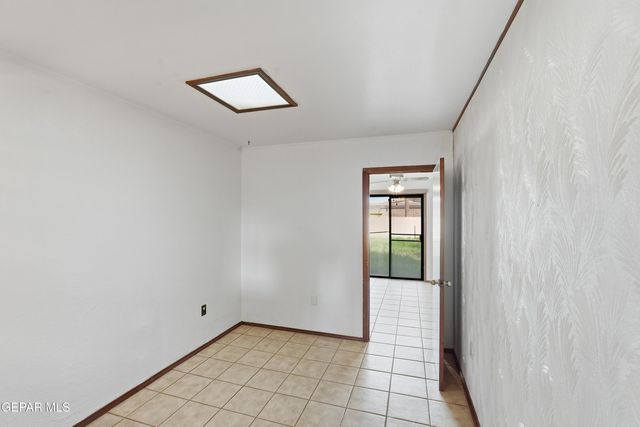 232 MANGO Road, El Paso, TX 79915