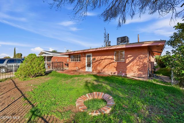 232 MANGO Road, El Paso, TX 79915