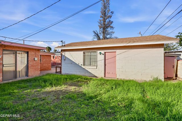 232 MANGO Road, El Paso, TX 79915