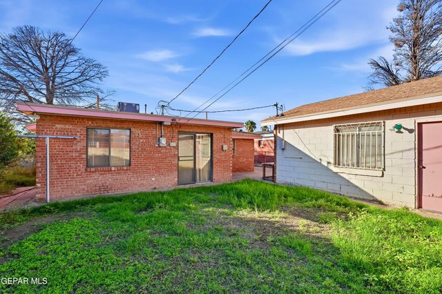 232 MANGO Road, El Paso, TX 79915