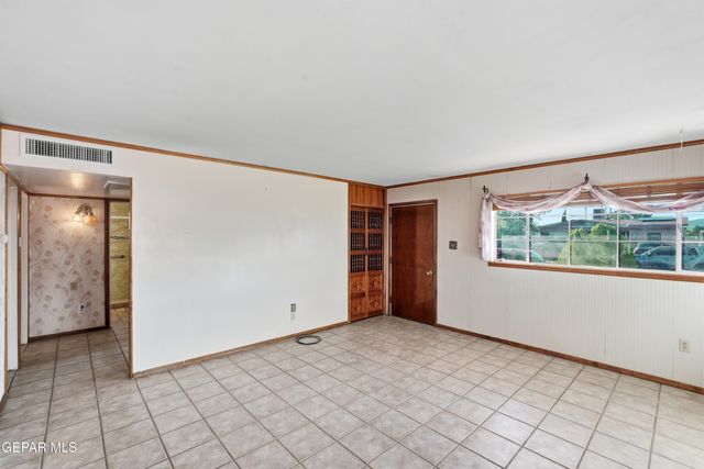 232 MANGO Road, El Paso, TX 79915