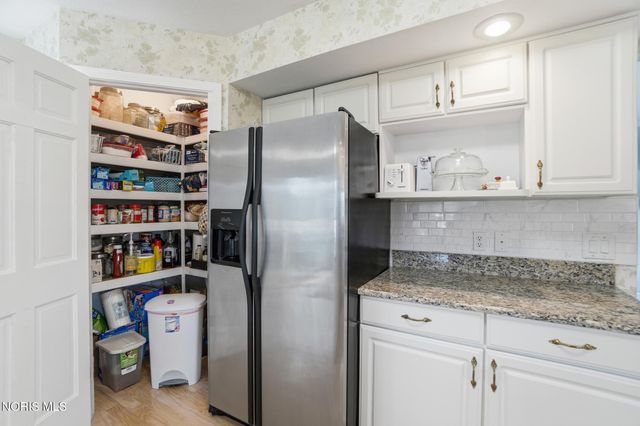 1776 Arrowhead Court, Defiance, OH 43512