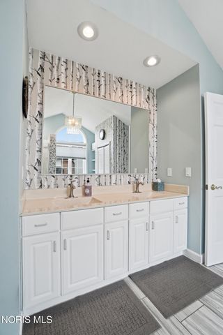 1776 Arrowhead Court, Defiance, OH 43512