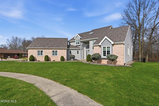 1776 Arrowhead Court, Defiance, OH 43512