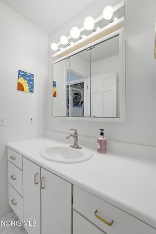 1776 Arrowhead Court, Defiance, OH 43512