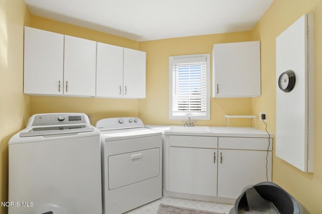 1776 Arrowhead Court, Defiance, OH 43512