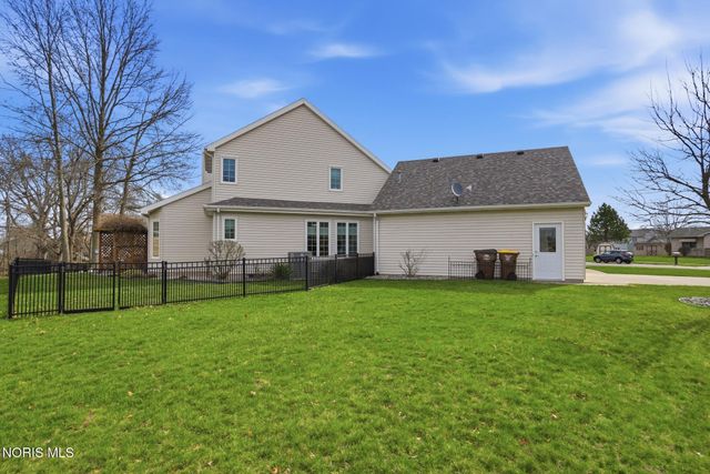 1776 Arrowhead Court, Defiance, OH 43512