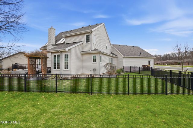 1776 Arrowhead Court, Defiance, OH 43512