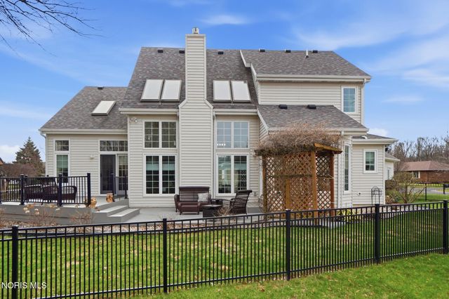 1776 Arrowhead Court, Defiance, OH 43512