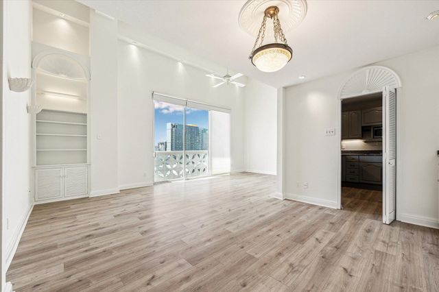 1801 Lavaca ST 15A, Austin, TX 78701