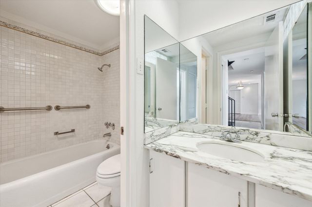 1801 Lavaca ST 15A, Austin, TX 78701