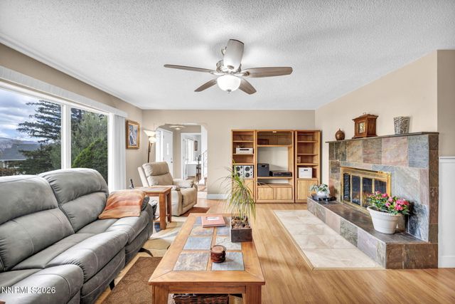 6 Gay Circle, Carson City, NV 89703
