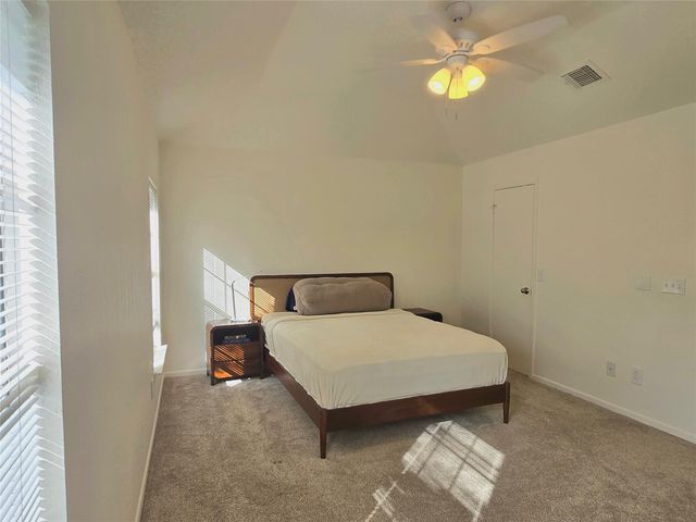 23 Sheep Meadow Place, The Woodlands, TX 77381