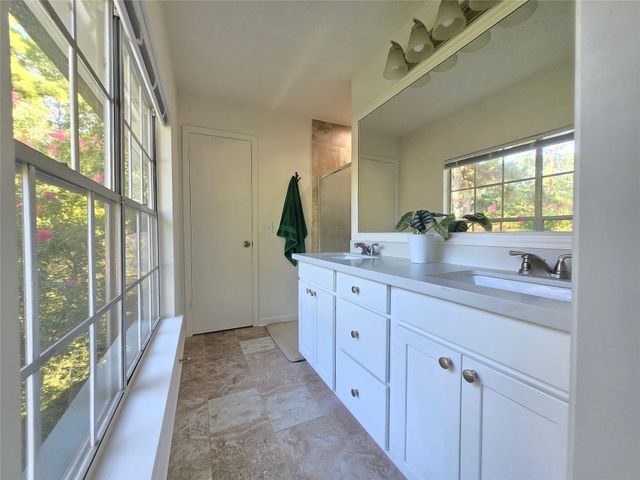 23 Sheep Meadow Place, The Woodlands, TX 77381