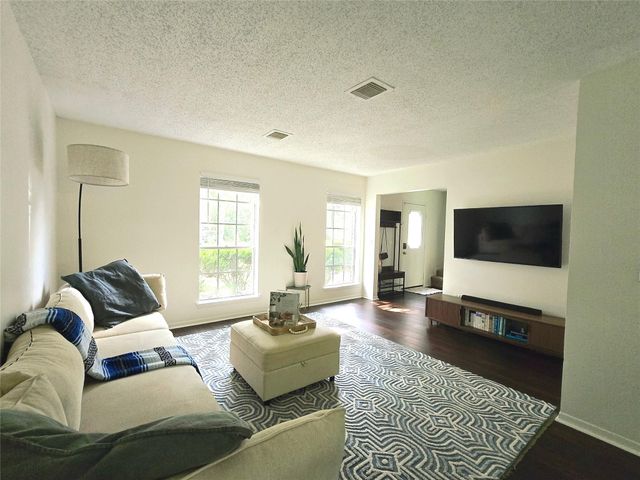 23 Sheep Meadow Place, The Woodlands, TX 77381