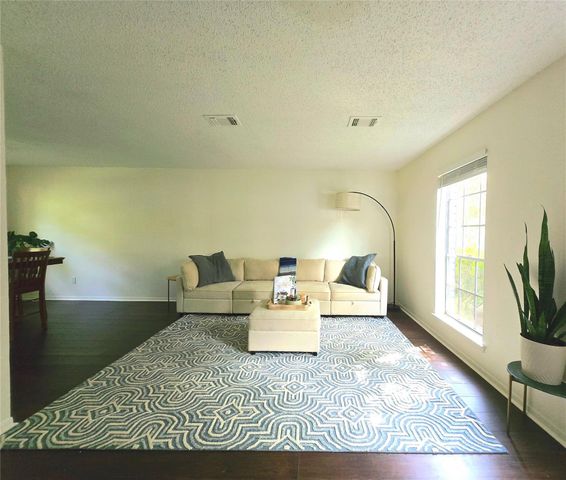 23 Sheep Meadow Place, The Woodlands, TX 77381