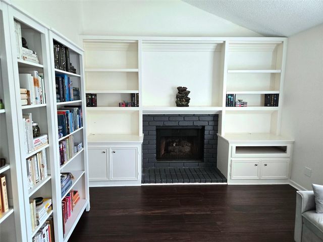 23 Sheep Meadow Place, The Woodlands, TX 77381