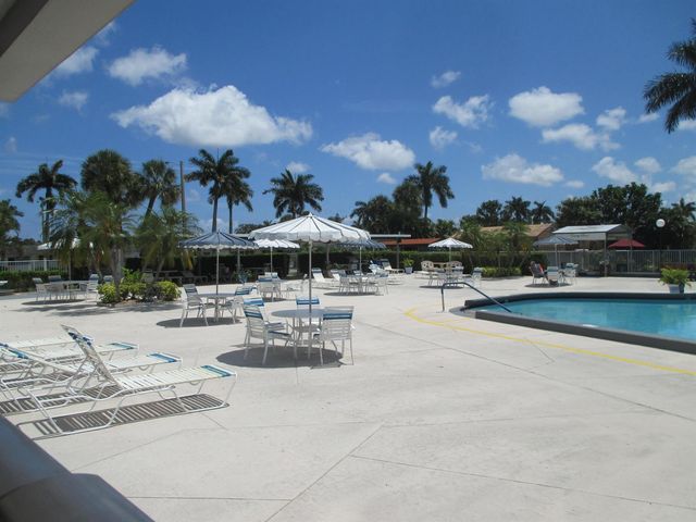 2715 Emory Drive E C, West Palm Beach, FL 33415
