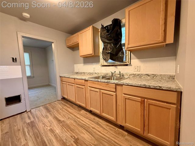 15260 Faircrest Street, Detroit, MI 48205