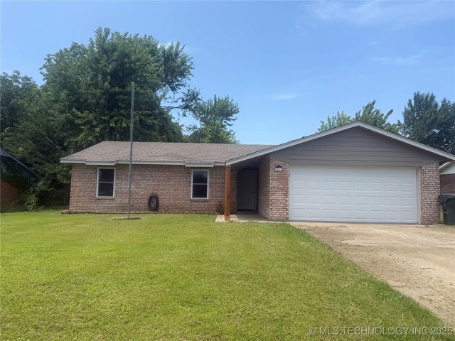 2411 Daniel, Muskogee, OK 74403