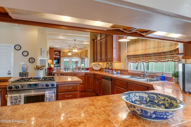 122 French Street, New Iberia, LA 70560