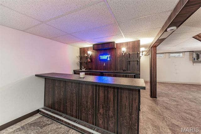 10158 Sakura Drive, St Louis, MO 63128
