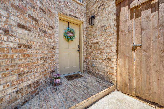 619 Poplar Lane, Irving, TX 75063