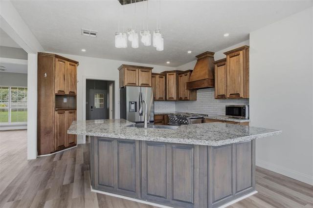 521 Josh Street, Lake Charles, LA 70611