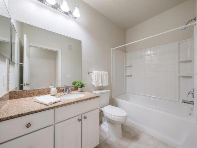 405 SOUTHERN PECAN CIRCLE 108, Winter Garden, FL 34787