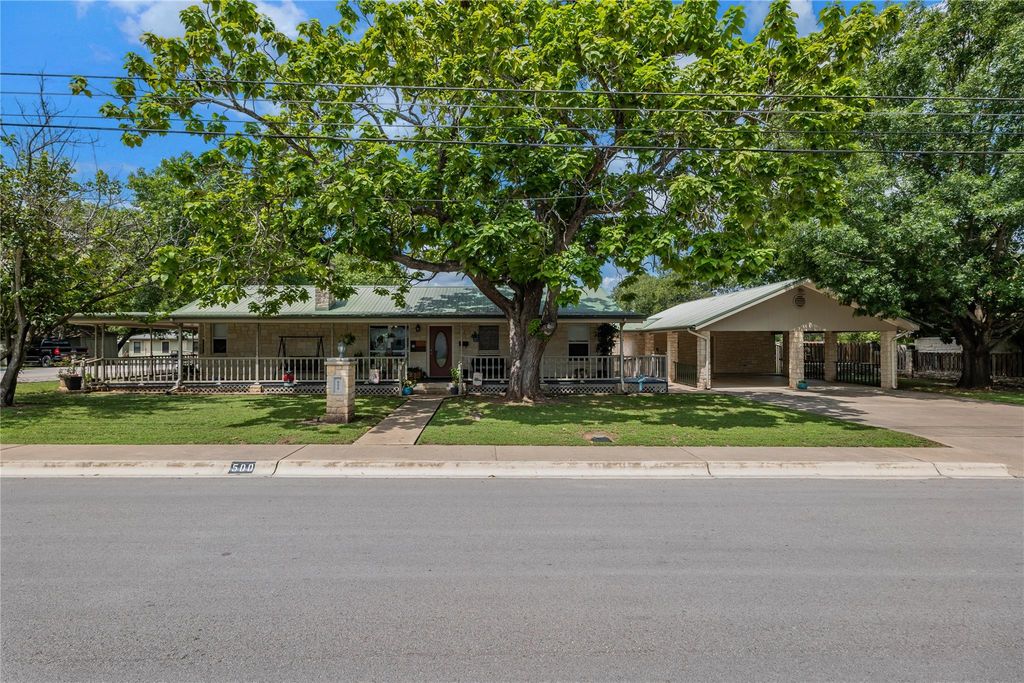 500 N Main ST N, Burnet, TX 78611